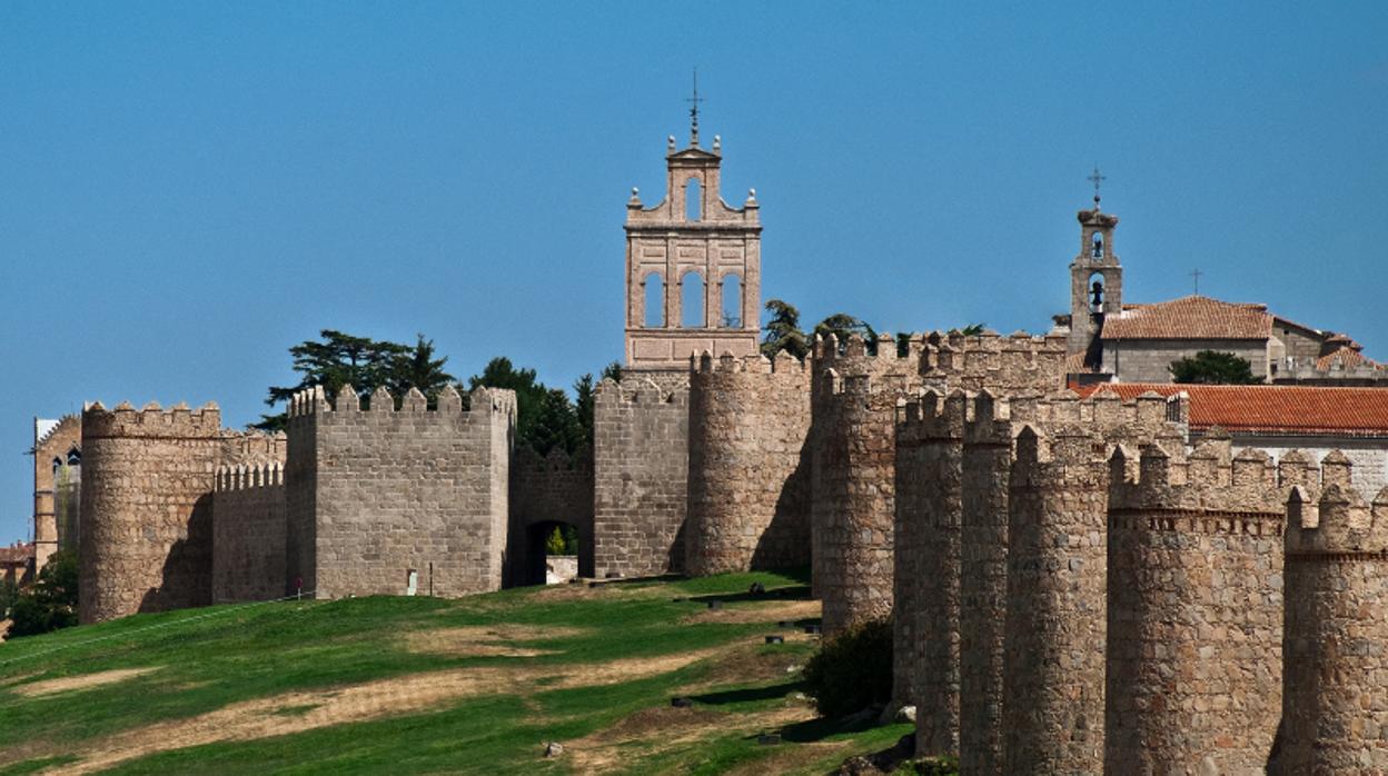 Vista de la muralla de Ávila