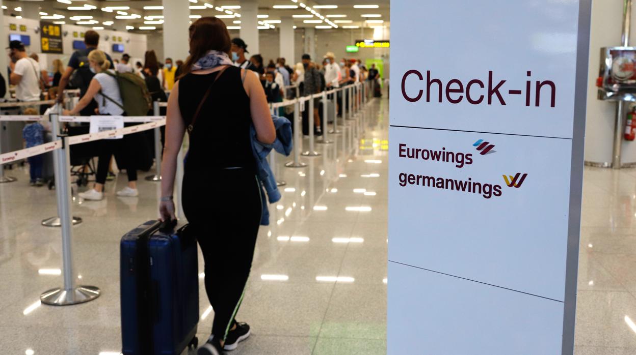 Eurowings dejará libre el asiento central en sus aviones a partir de 18 euros