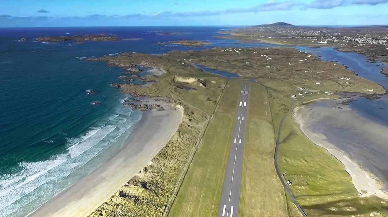 Pista de aterrizaje del aeropuerto de Donegal