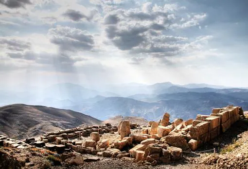 Monte Nemrut, la turística morada de los antiguos dioses