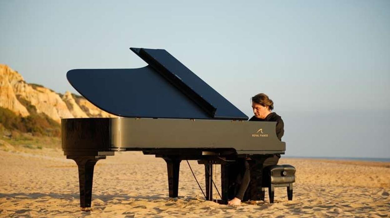 El 3 de junio, en el Gran Teatro, Dorantes demostrará que el piano es un instrumento muy flamenco