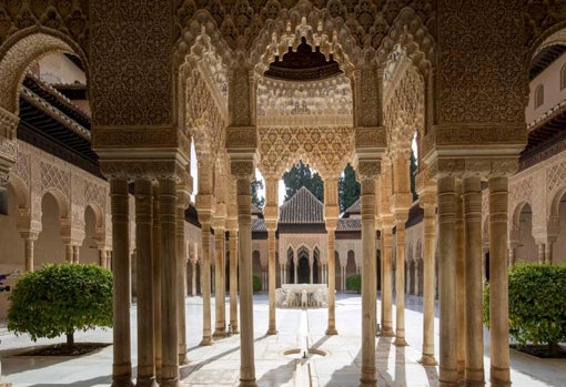 Patio de los Leones en la Alhambra