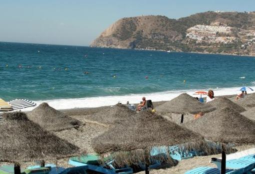 Playa de la Herradura en la localidad de Almuñécar