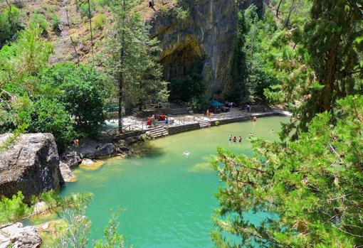 Las diez piscinas naturales más espectaculares de Andalucía