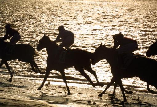 Atardecer en las carreras de Caballo de Sanlúcar de Barrameda