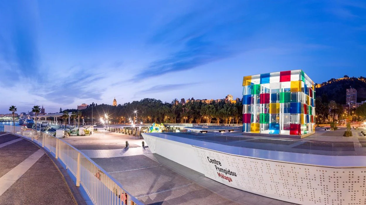 Icónico cubo de colores del Centre Pompidou Málaga