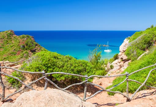 Cala del Pilar vista desde el Camí de Cavalls