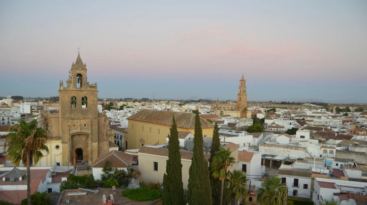 La ciudad de Utrera se encuentra 22 kilómetros de Sevilla y ofrece numerosos atractivos para los visitantes