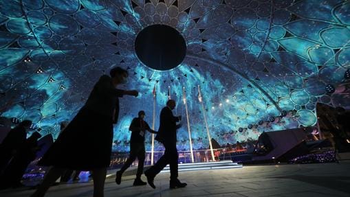 Cúpula iluminada de Al Wasl, durante la inauguración de la Expo Dubái 2020