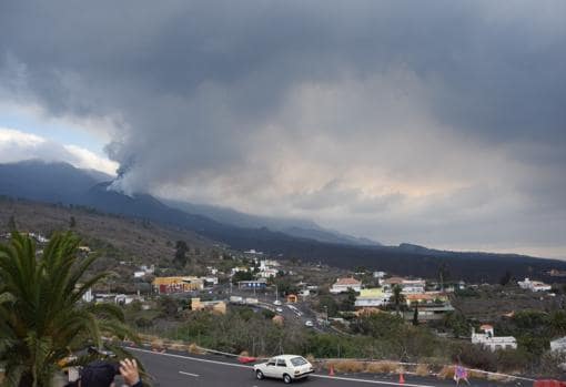 Vista del volcán de Cumbre Vieja desde el mirador de Tajuya