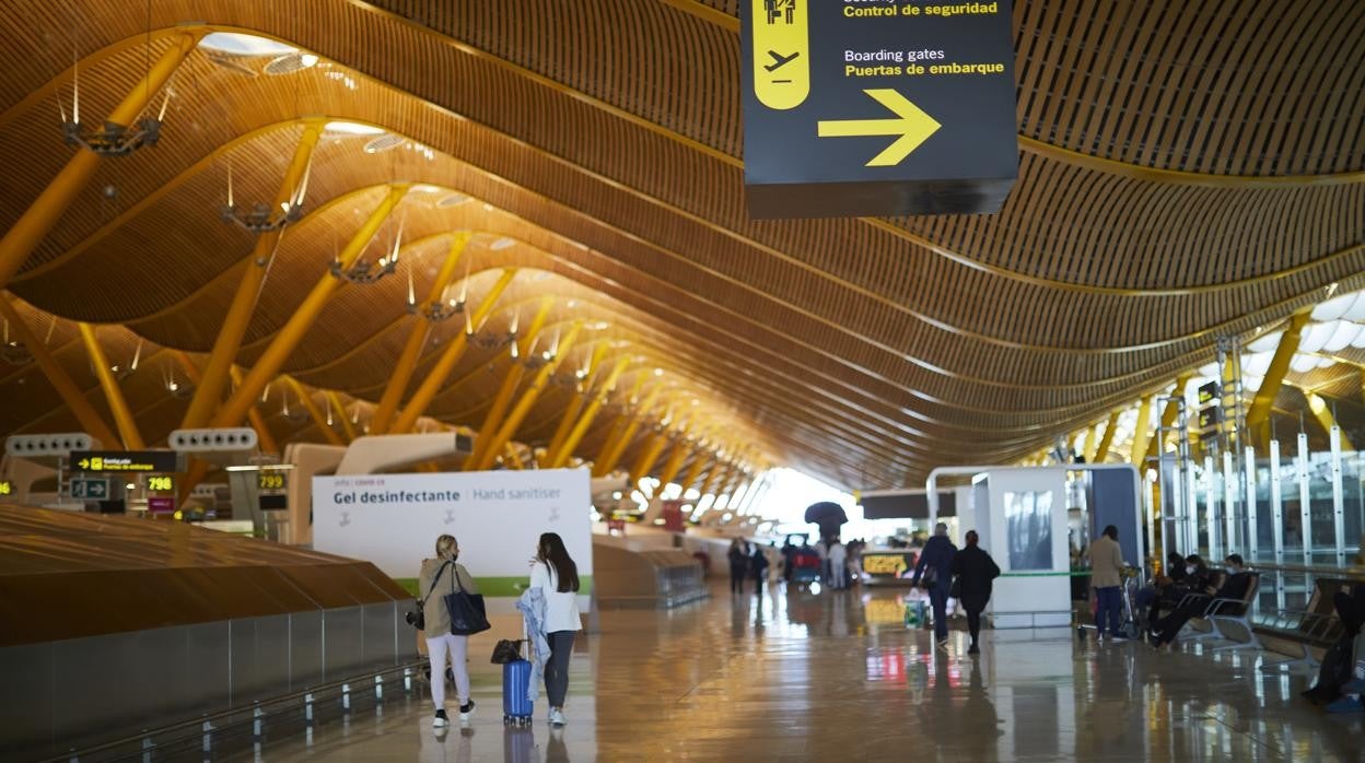 Terminal T4 del Aeropuerto Adolfo Suárez, Madrid