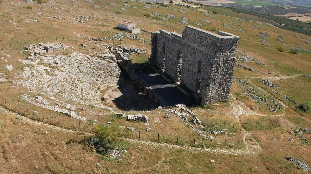 El teatro de Acinipo es uno de los mejor conservados de toda la Hispania romana