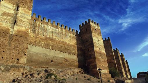 Vista el castillo de Burgalimar en Baños de la Encina