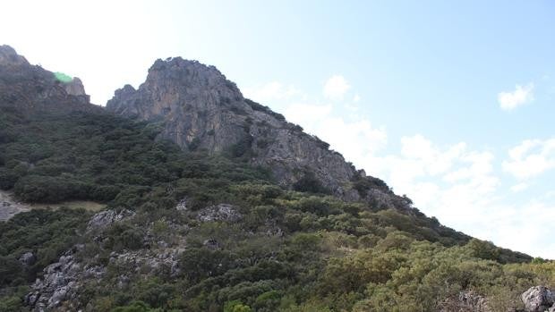 El Peñón de Algámitas, el desconocido encanto del techo de la provincia de Sevilla