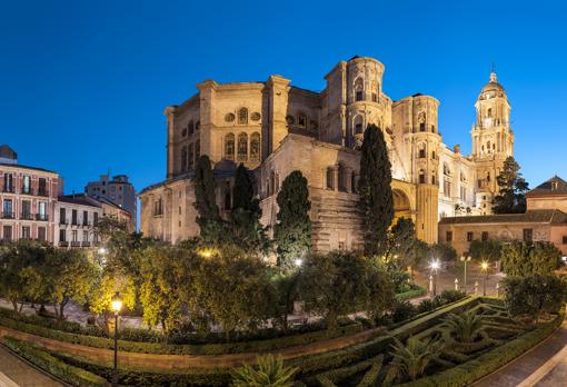 Catedral de Málaga y Patio de los Naranjos