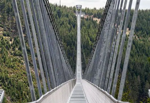El nuevo puente en Dolni Morava, República Checa