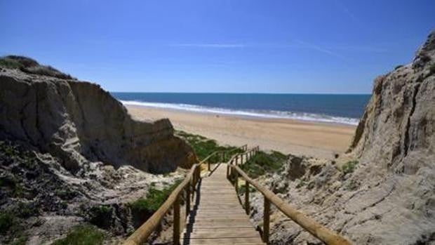 Las cinco mejores playas donde bañarse en la costa de Huelva