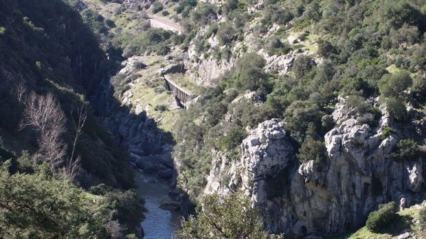 Cortes de la Frontera, una joya enclavada en un valle entre dos parques naturales