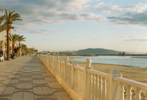 El bonito paseo del Malecón de la localidad almeriense de Garrucha