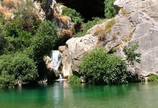 La cueva del Gato, una de las piscinas naturales más bonitas de Andalucía