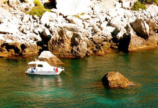 Las cinco mejores calas donde bañarse en la costa de Málaga