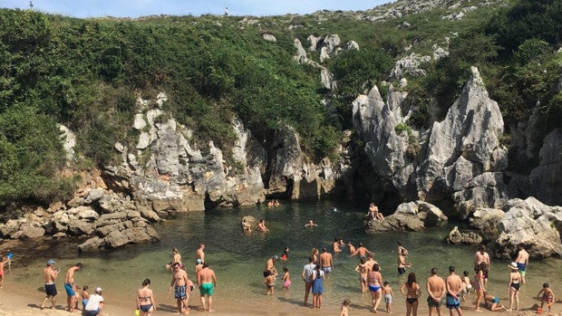 Cinco de las playas más curiosas de España