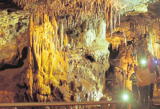 Cueva de los Enebralejos, Segovia