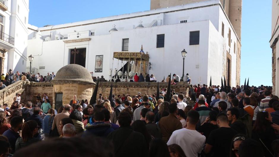 Vídeo y fotos de la salida de Sanidad de la parroquia de Santa Cruz