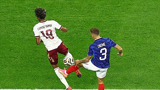 El regalo de Digne, la picardía de Lamine y la sangre fría de Oyarzabal, un verdugo que casi nunca perdona de penalti