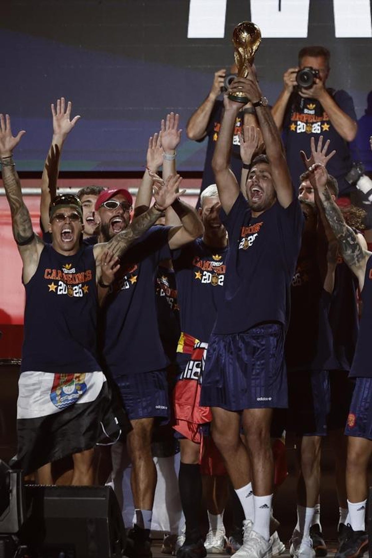 El recuerdo de los campeones a la pequeña María: «Nos está viendo desde arriba»
